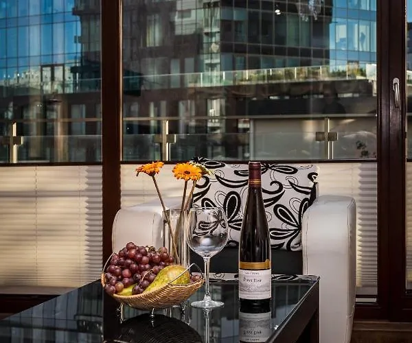 Apart D&k Free Parking Grojecka 194 *